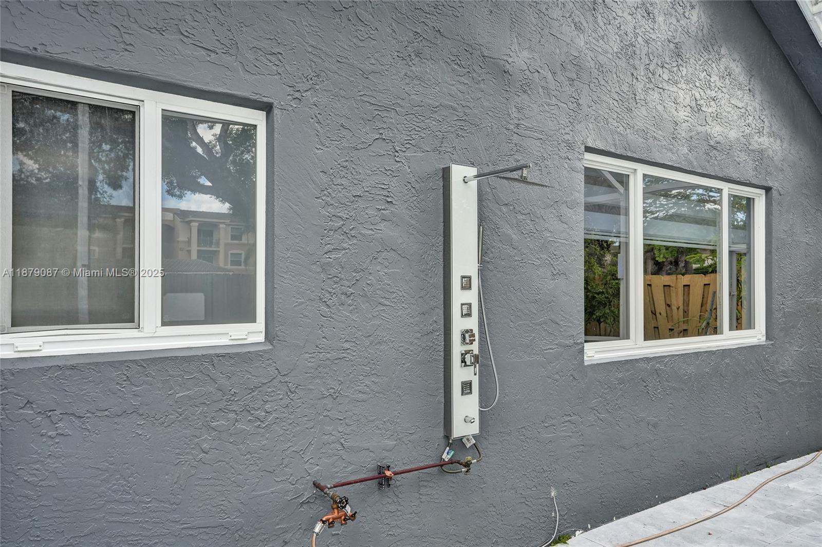 LANDINGS - Residential