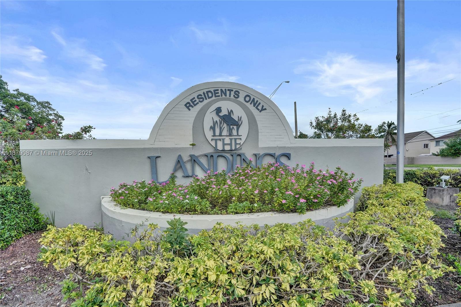 LANDINGS - Residential