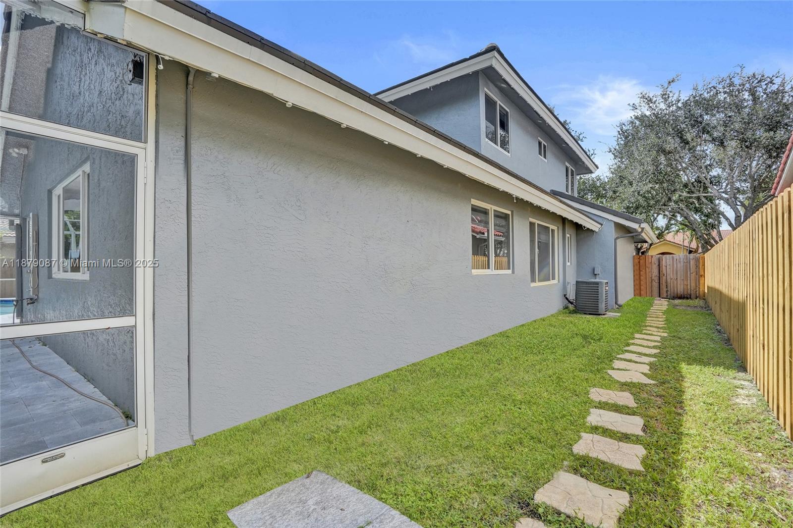LANDINGS - Residential