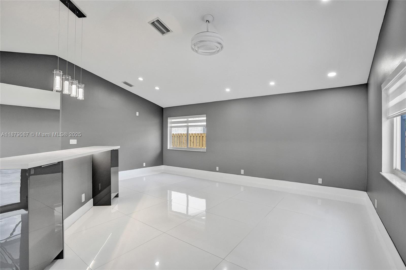 LANDINGS - Residential