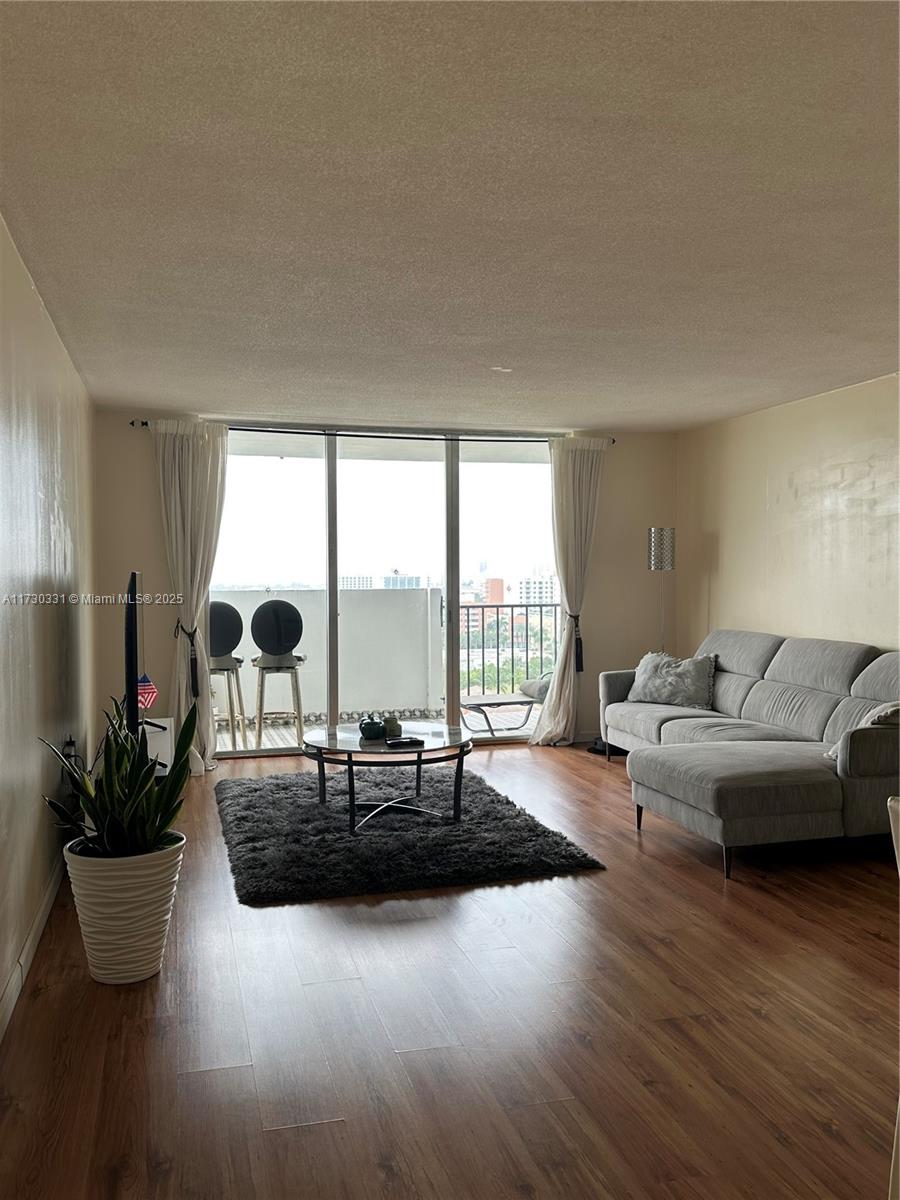 Address Not Disclosed, Aventura, Miami-Dade County, Florida - 1 Bedrooms  
2 Bathrooms - 