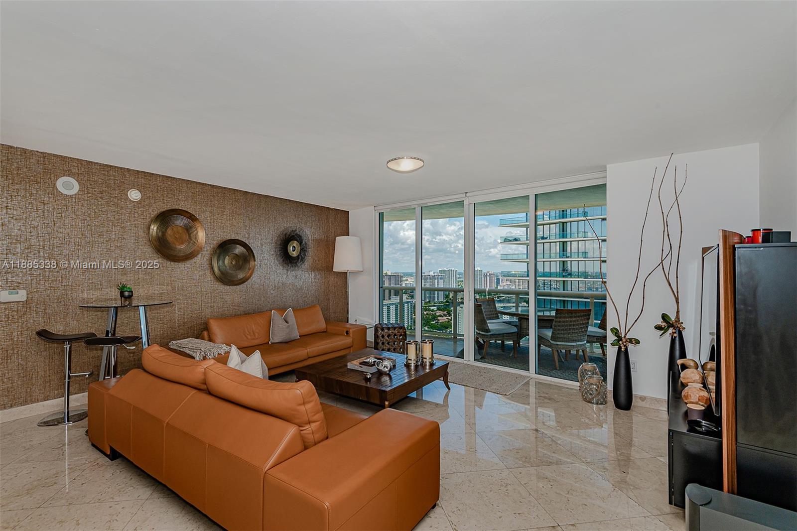 18911 Collins Ave 3402