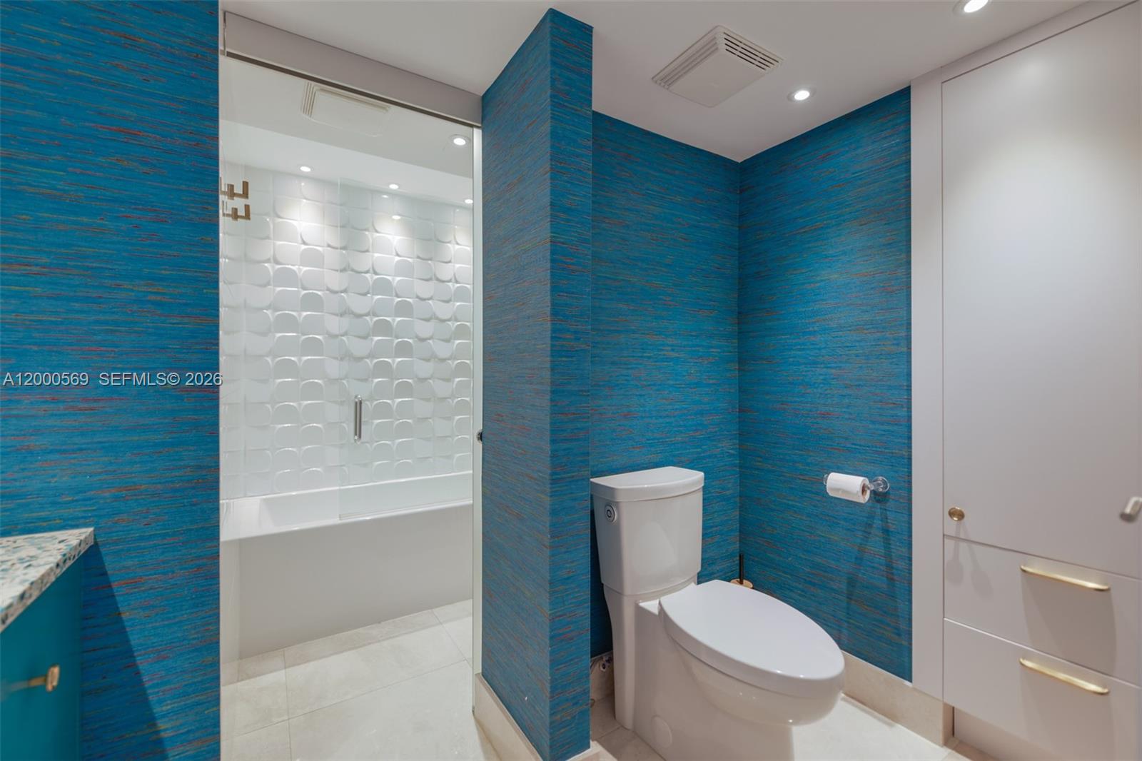 HARBOUR HOUSE - Residential Lease