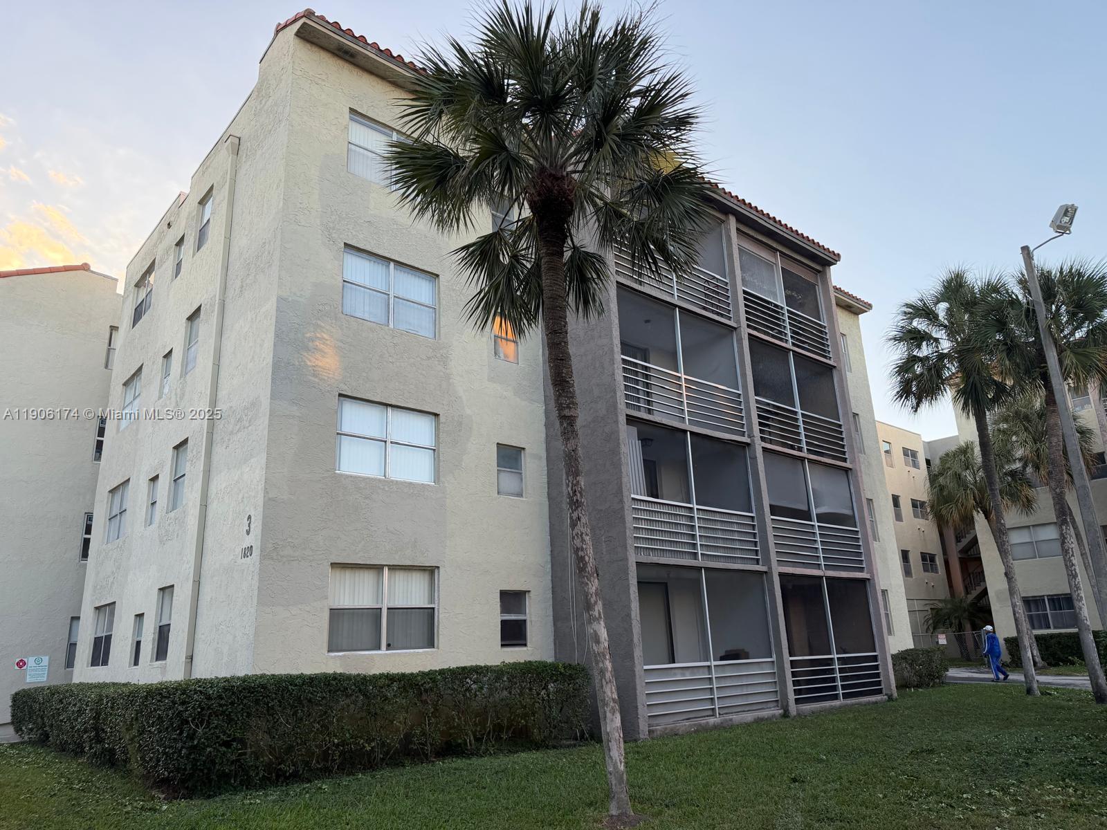 COURTYARDS OF BROWARD CON - Residential