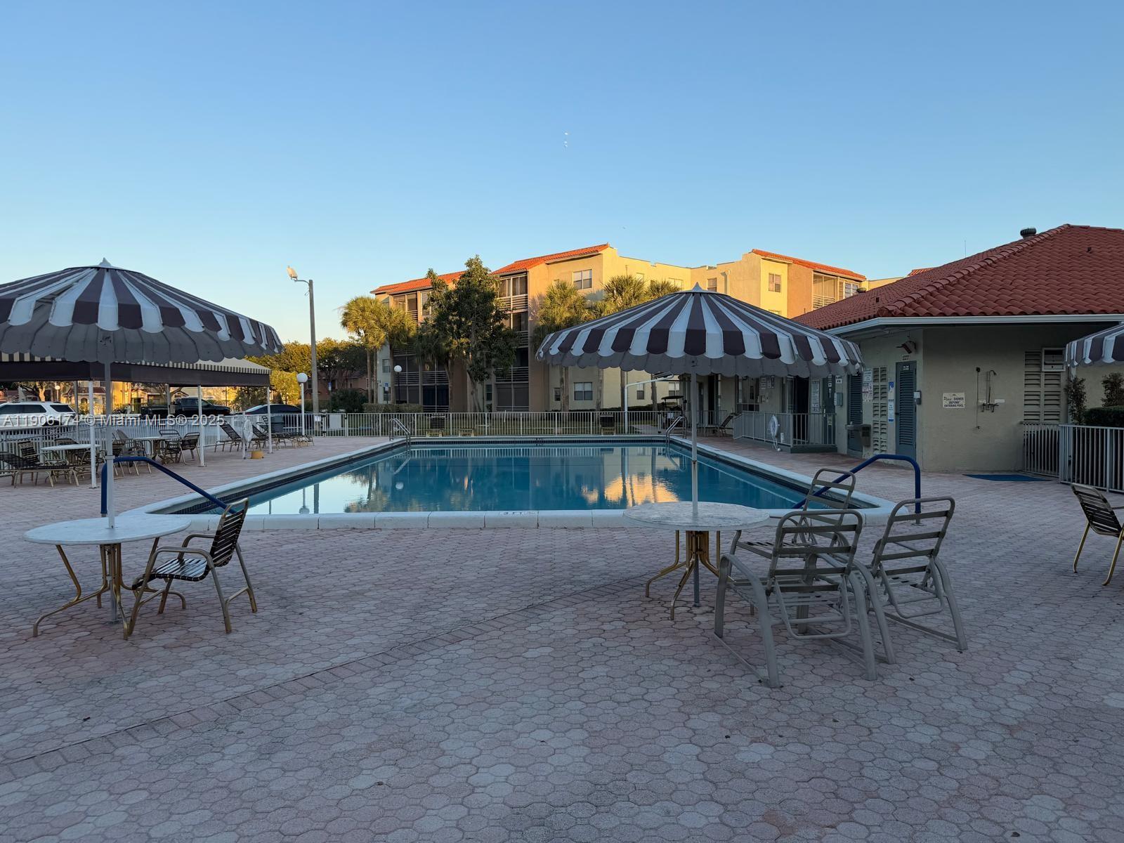 COURTYARDS OF BROWARD CON - Residential