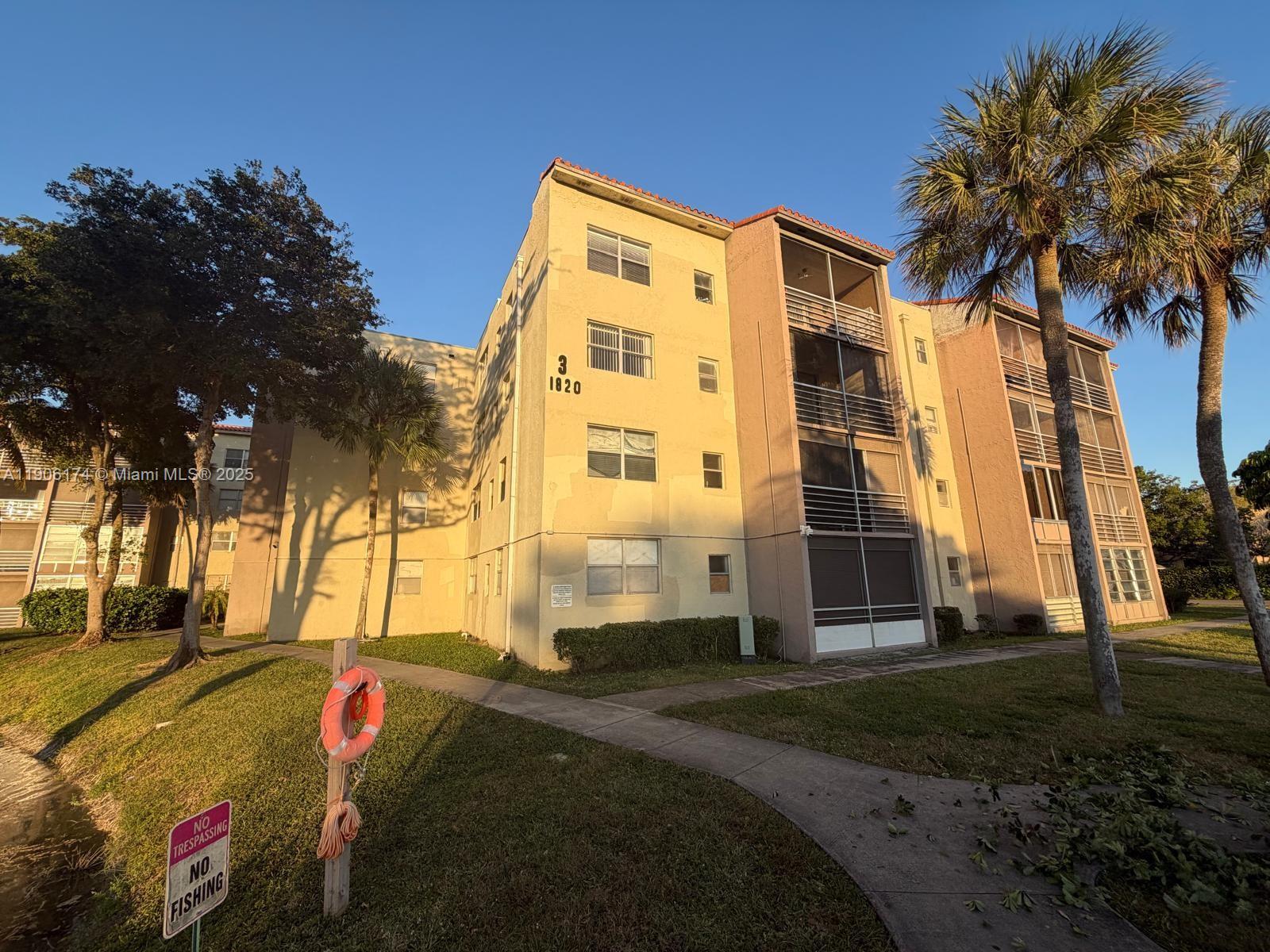 COURTYARDS OF BROWARD CON - Residential