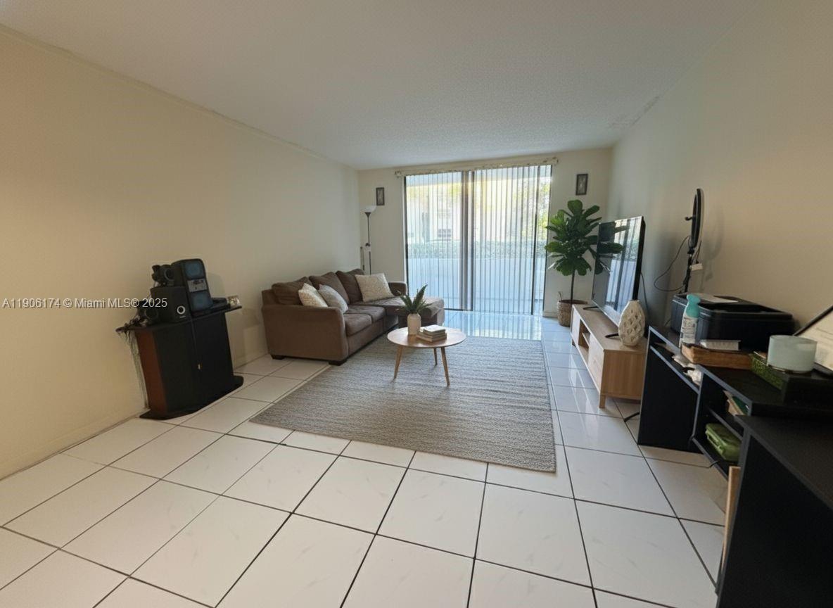 COURTYARDS OF BROWARD CON - Residential