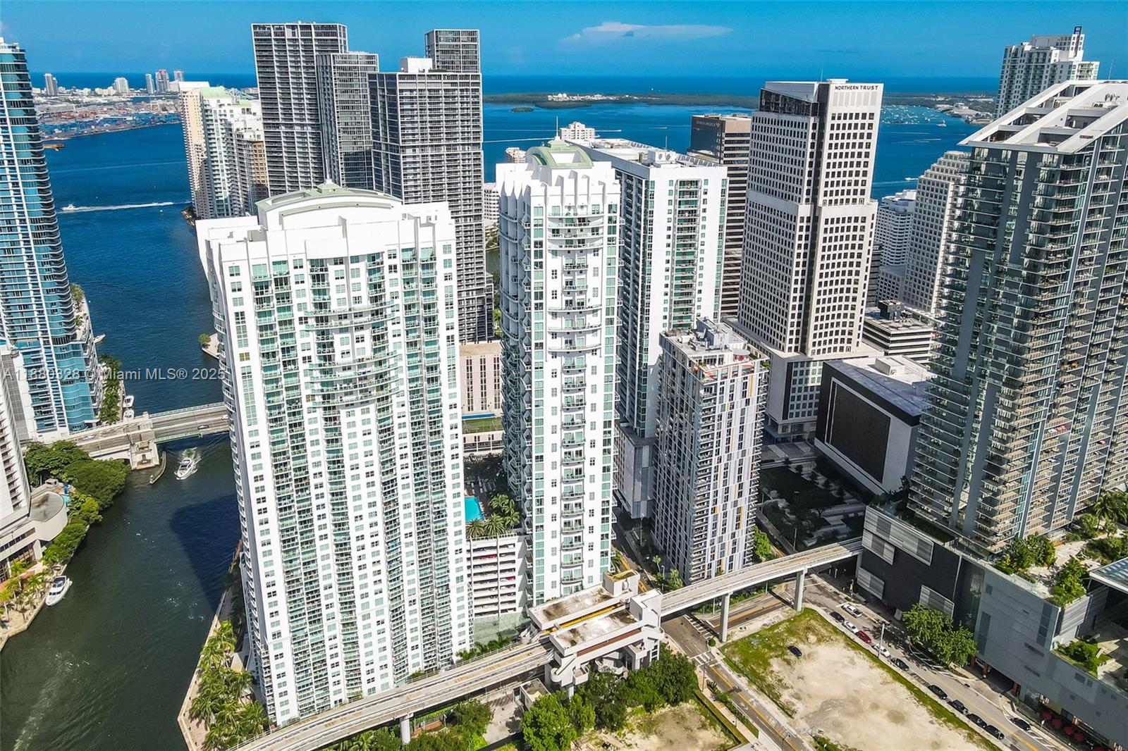 BRICKELL ON THE RIVER S T - Residential