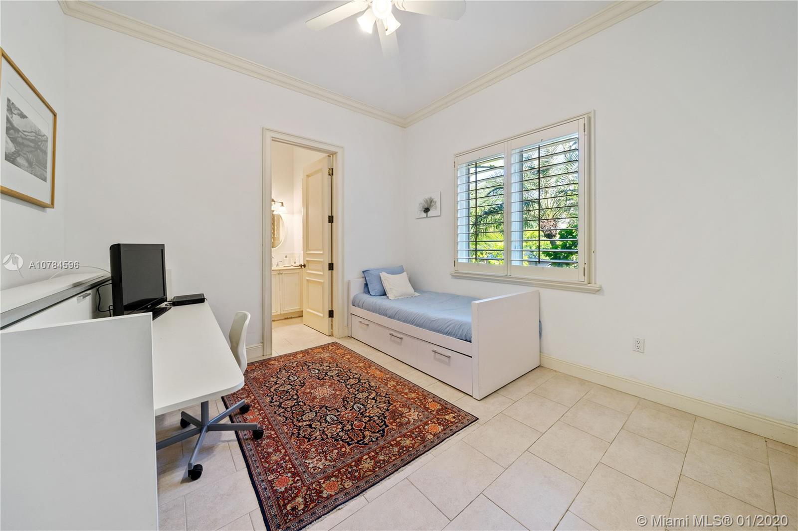 HAMMOCK LAKE Park - Residential