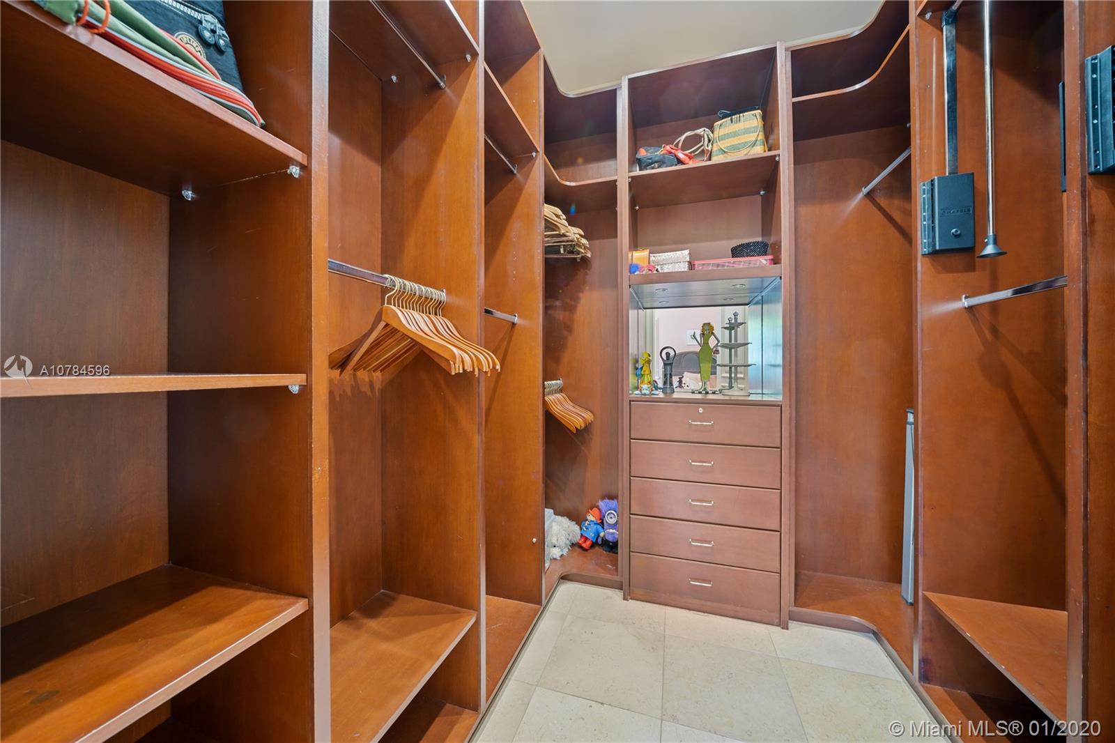 HAMMOCK LAKE Park - Residential