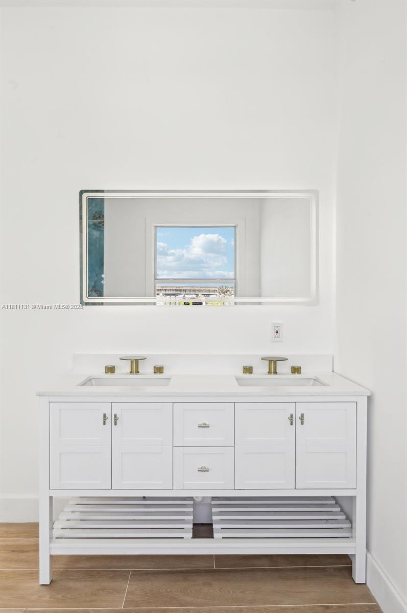 FLAMINGO PARK SEC - Residential