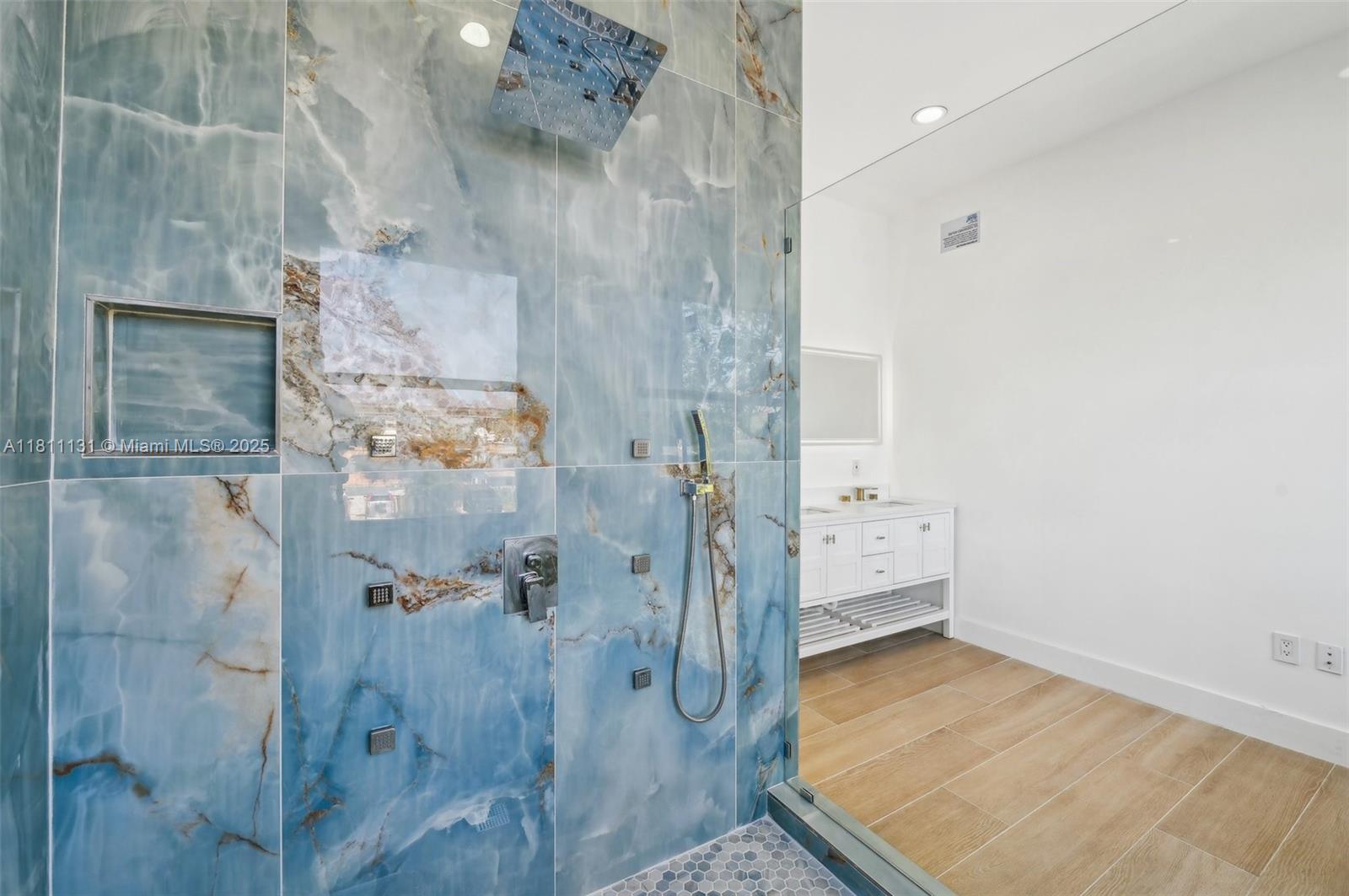 FLAMINGO PARK SEC - Residential