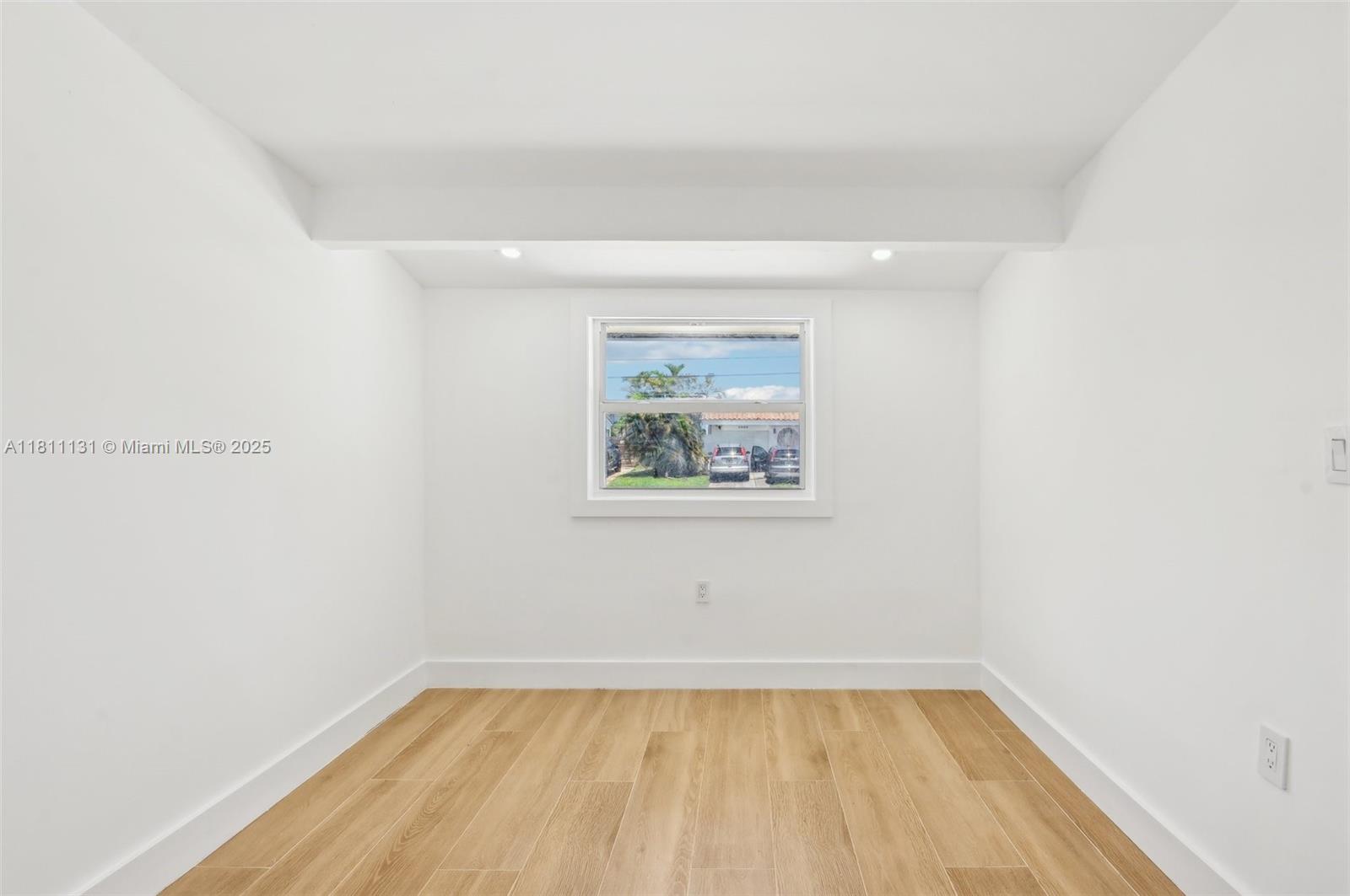 FLAMINGO PARK SEC - Residential