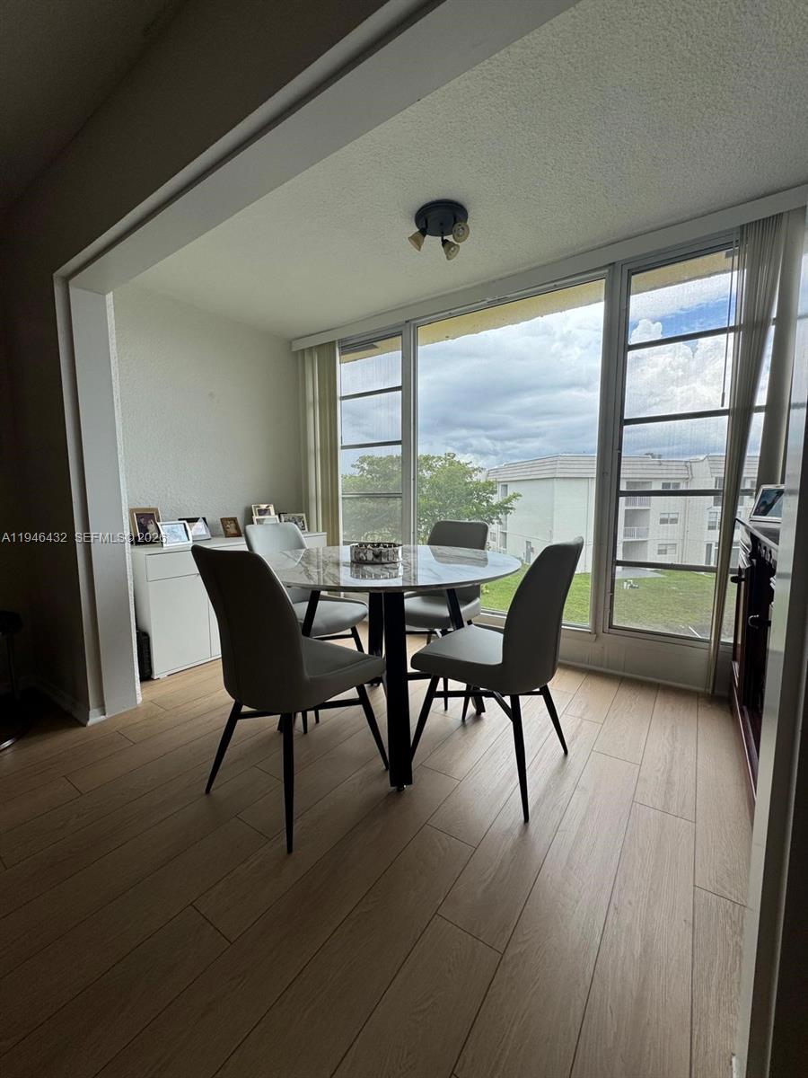 SUNRISE LAKES 39 CONDO - Residential