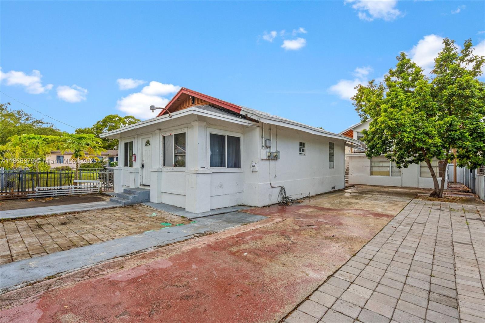 71 NW 34th Ter