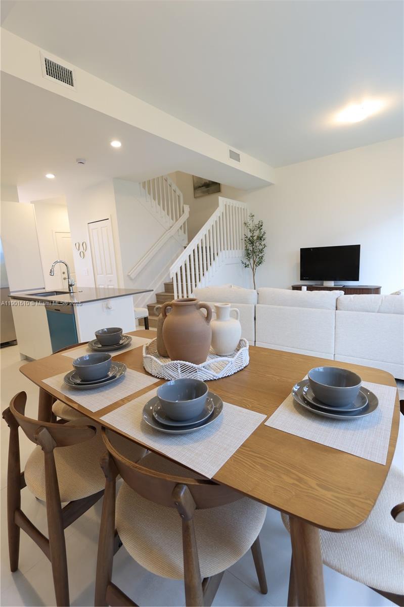 Century Park Square - Residential