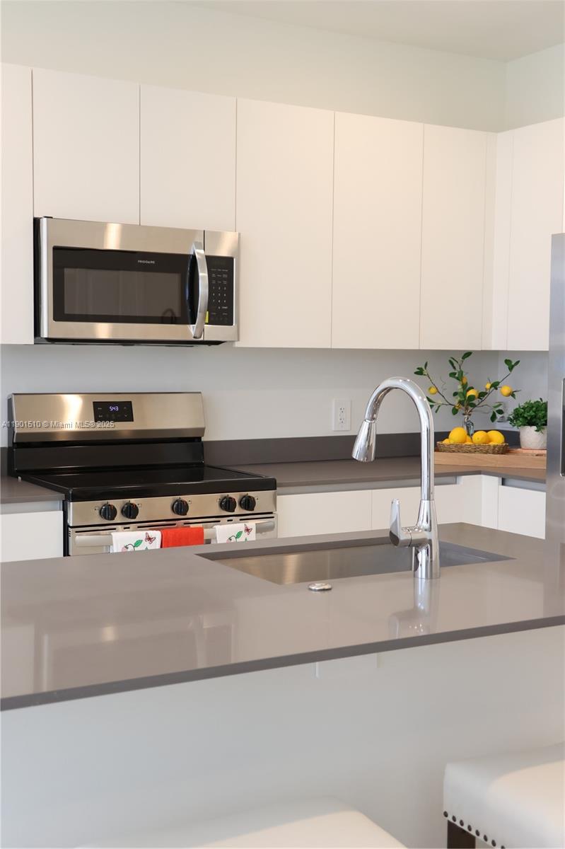 Century Park Square - Residential