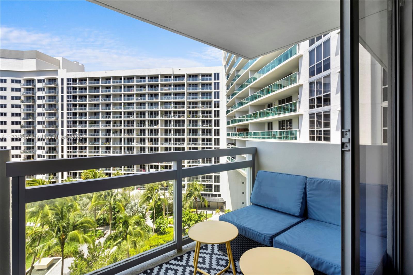 1500 Bay Rd 866S, Miami Beach, Miami-Dade County, Florida - 1 Bedrooms  
1 Bathrooms - 