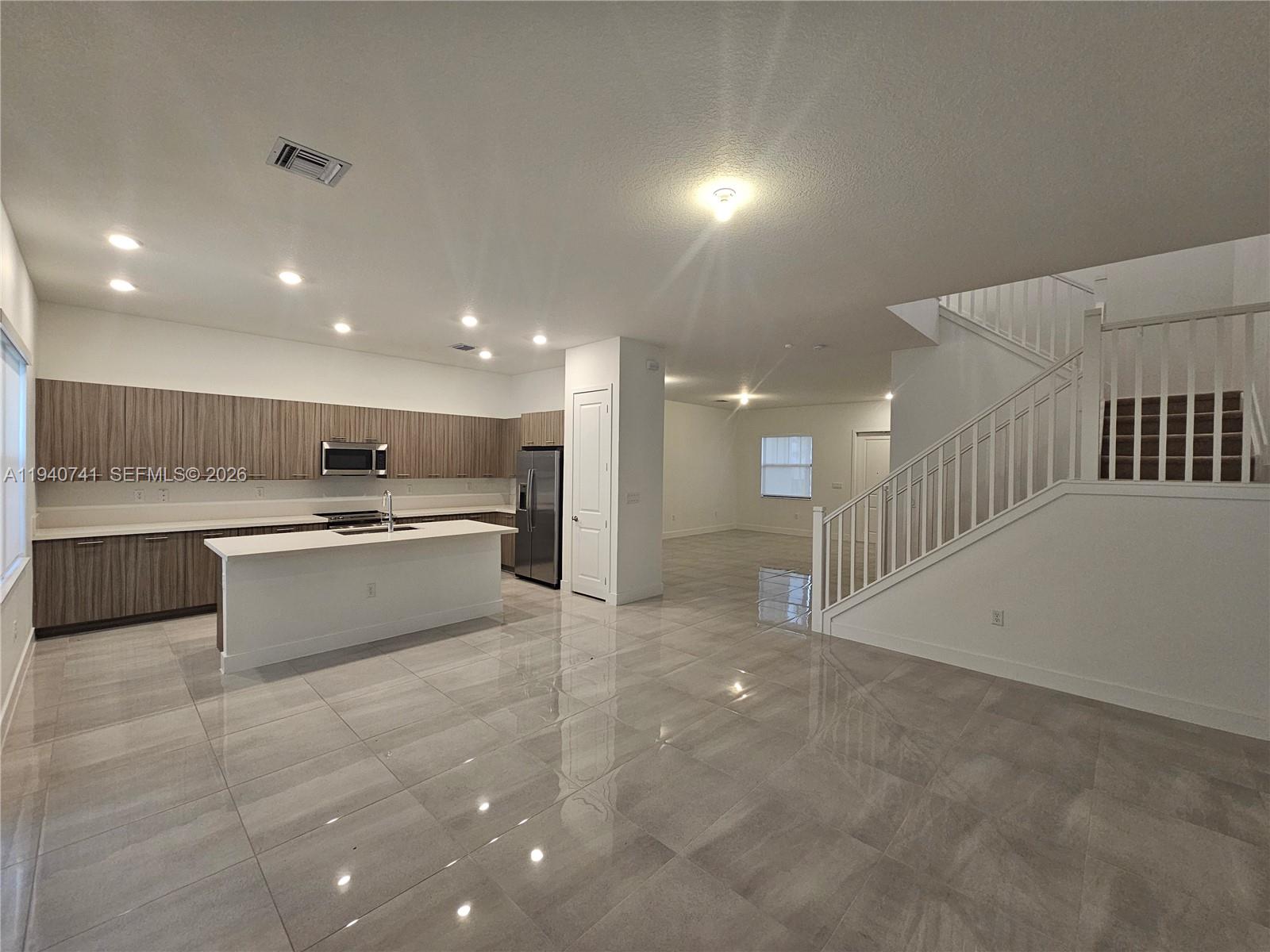 TUSCAN ISLES - Residential