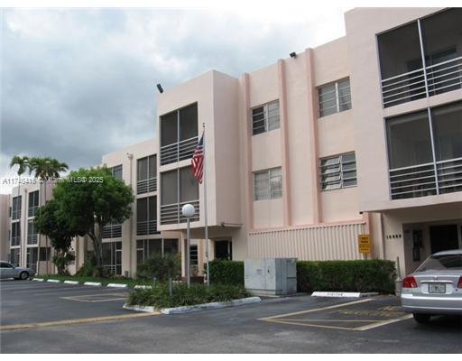 15888 Sw 95th Ave 215, Miami, Broward County, Florida - 2 Bedrooms  
1 Bathrooms - 