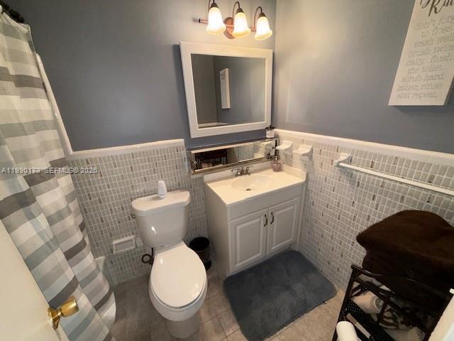 STRAND PLAZA CONDO - Residential