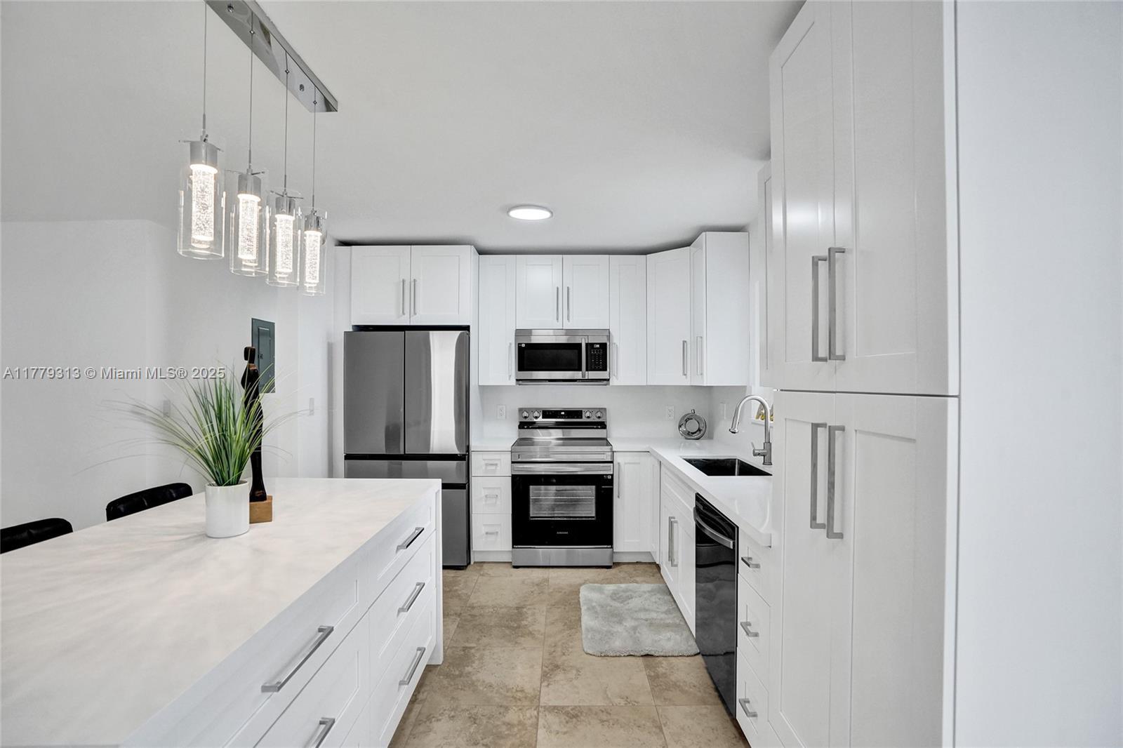 820 NE 8th Street