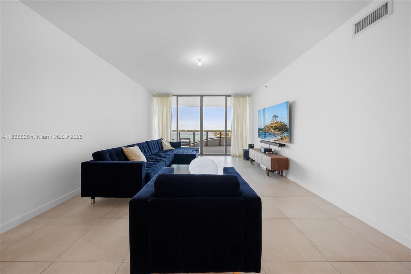 ONDA CONDO - Residential