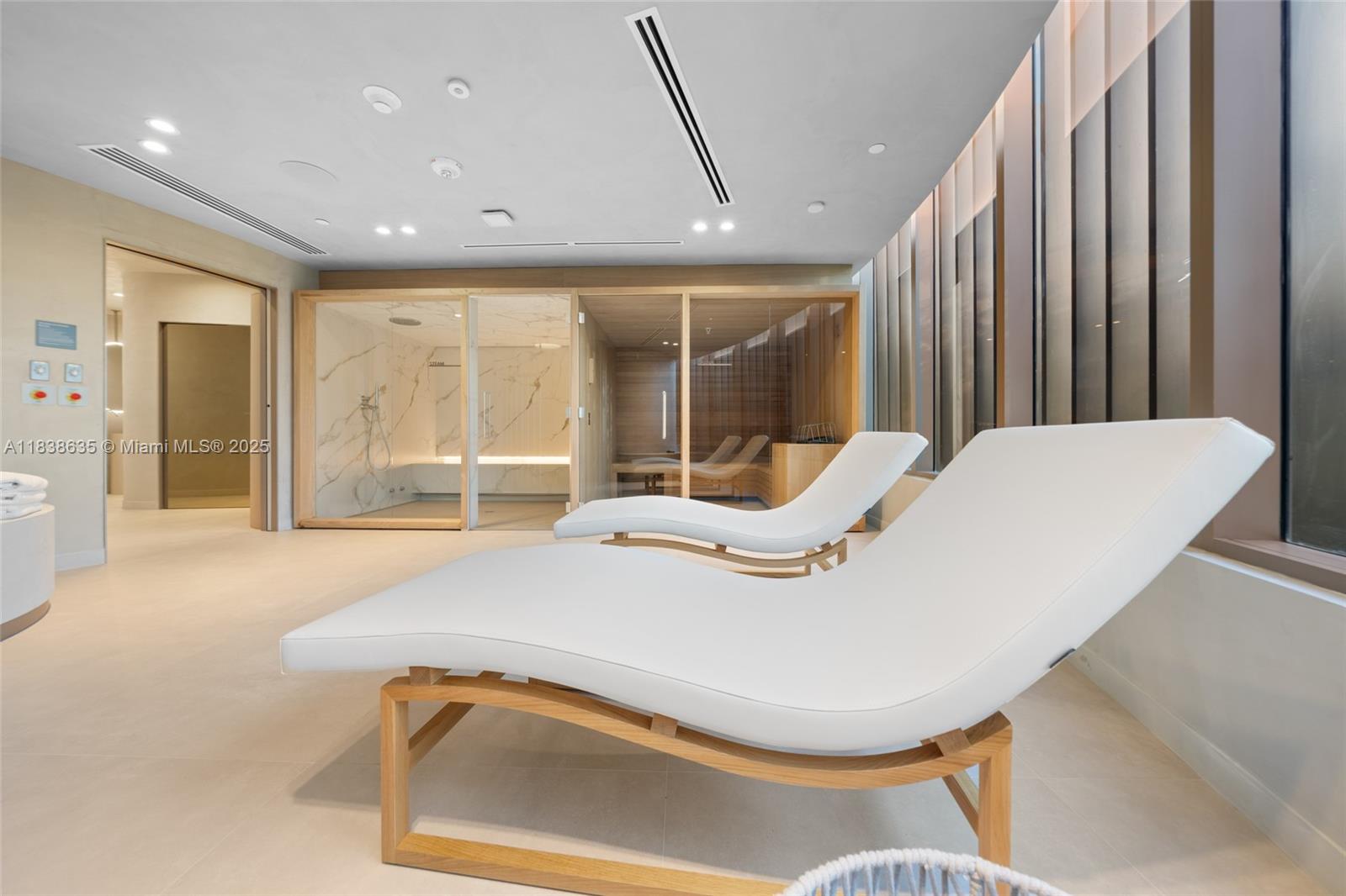 ONDA CONDO - Residential