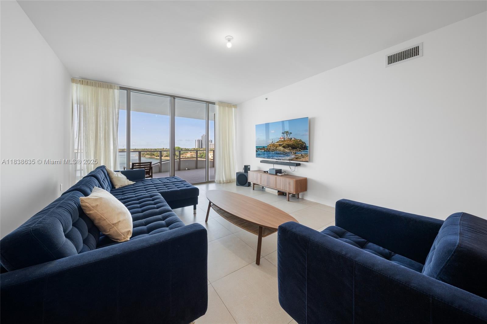 ONDA CONDO - Residential