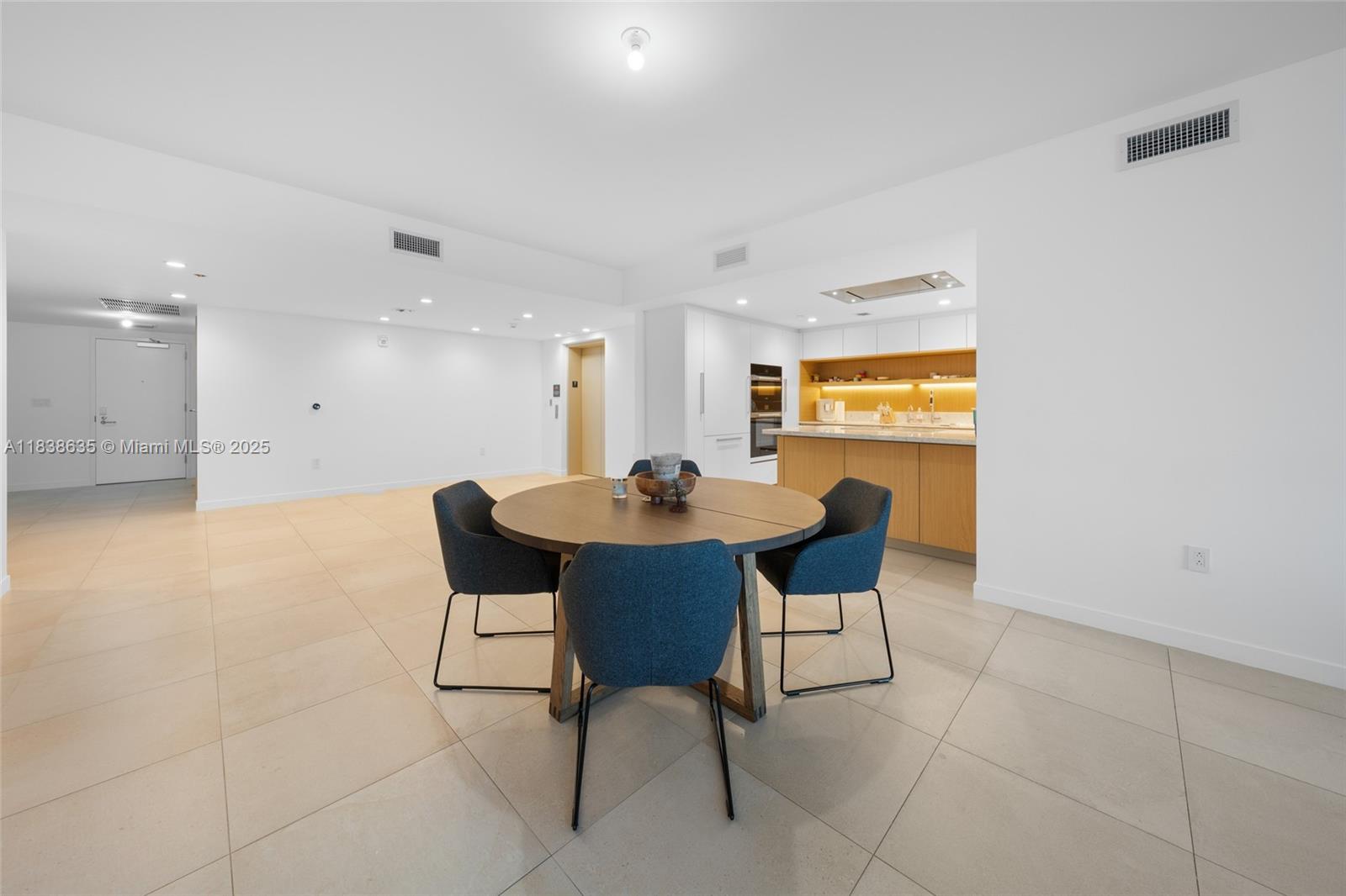 ONDA CONDO - Residential