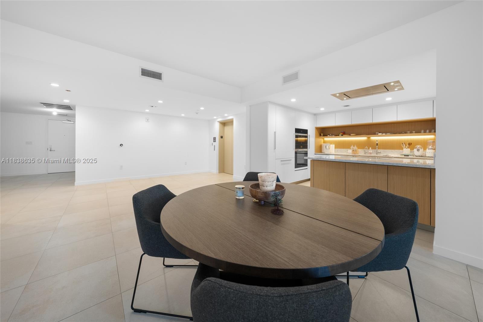 ONDA CONDO - Residential