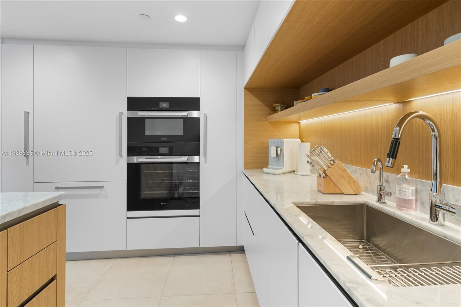 ONDA CONDO - Residential