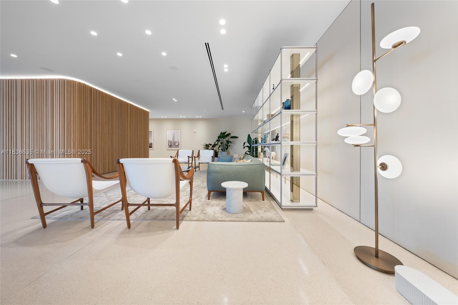 ONDA CONDO - Residential