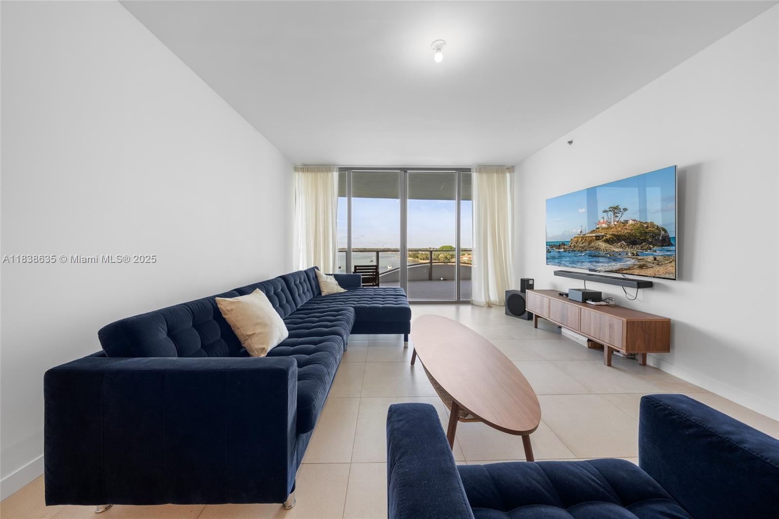 ONDA CONDO - Residential