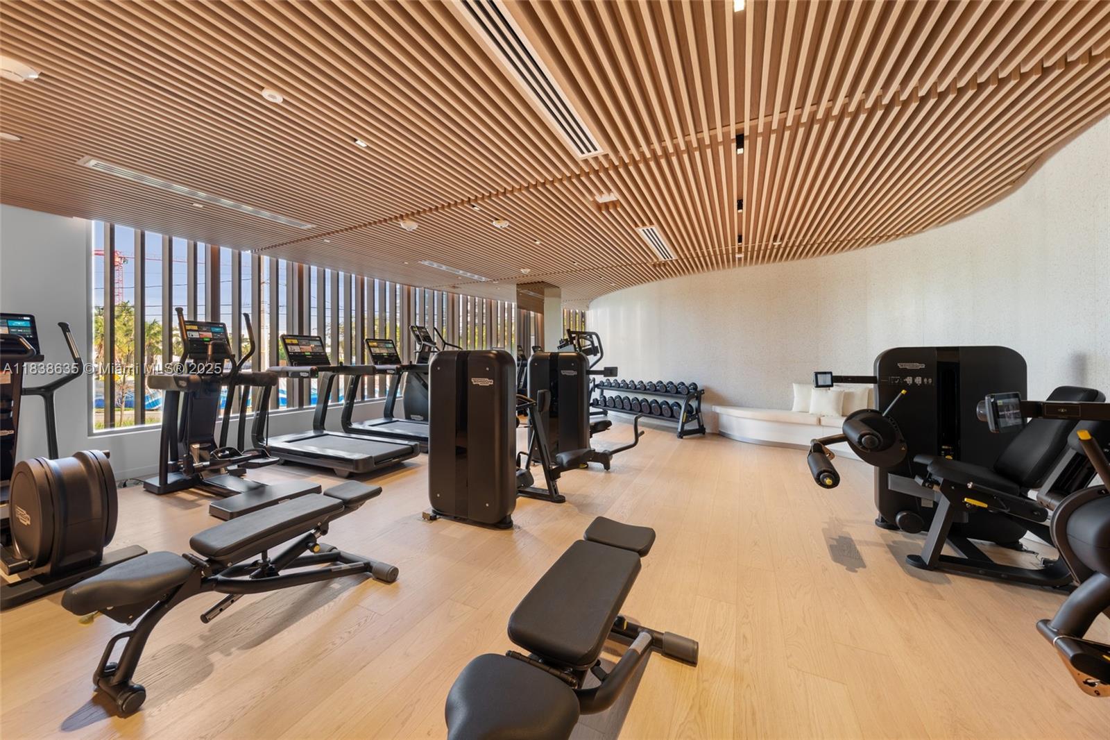 ONDA CONDO - Residential