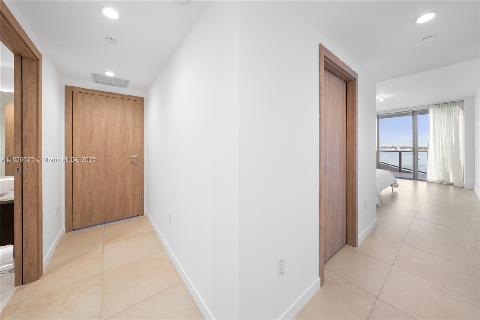 ONDA CONDO - Residential