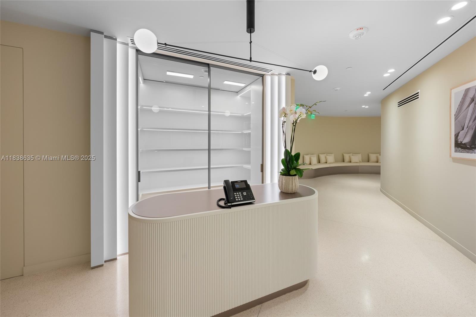 ONDA CONDO - Residential