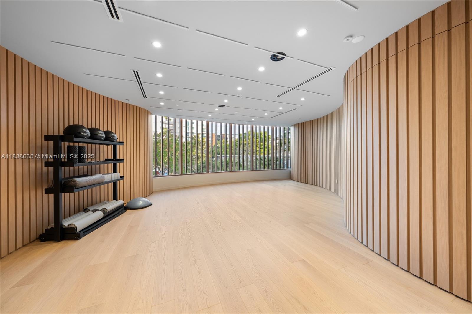 ONDA CONDO - Residential