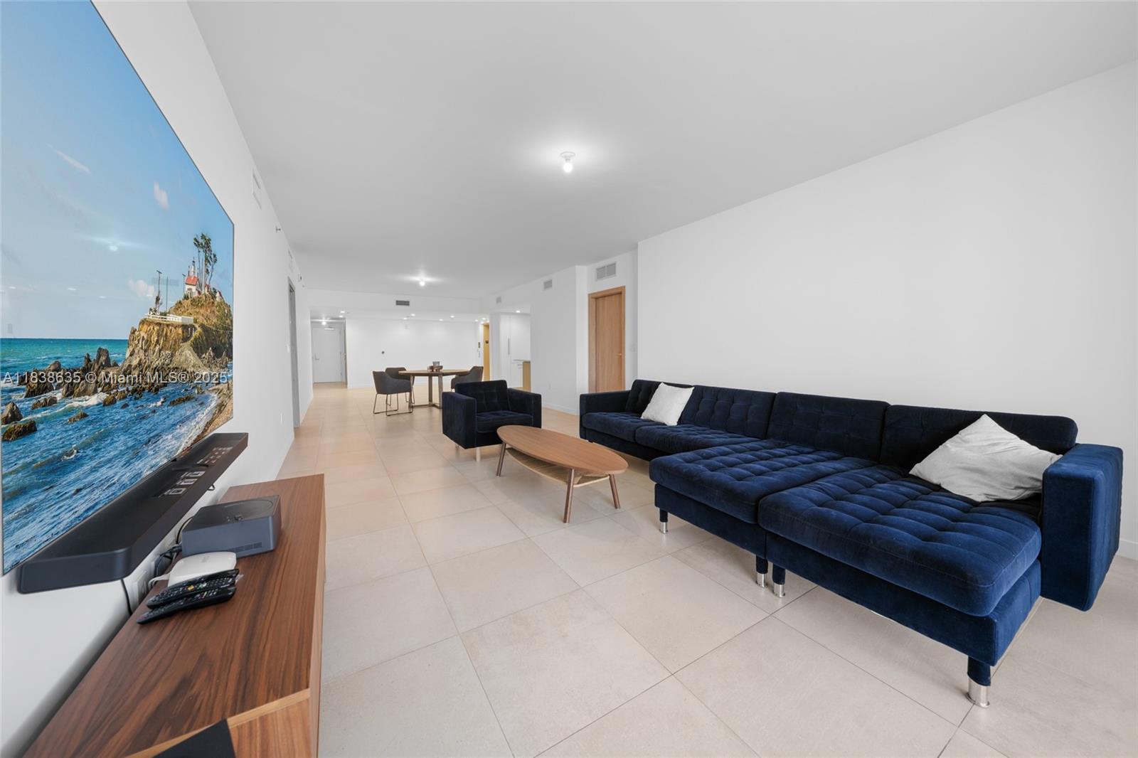 ONDA CONDO - Residential