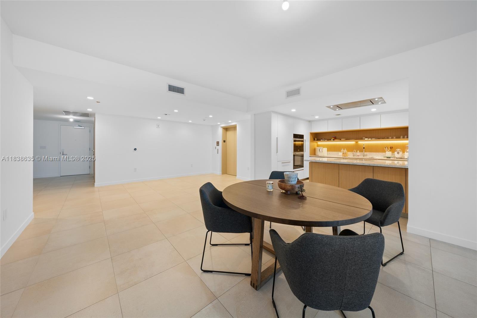 ONDA CONDO - Residential