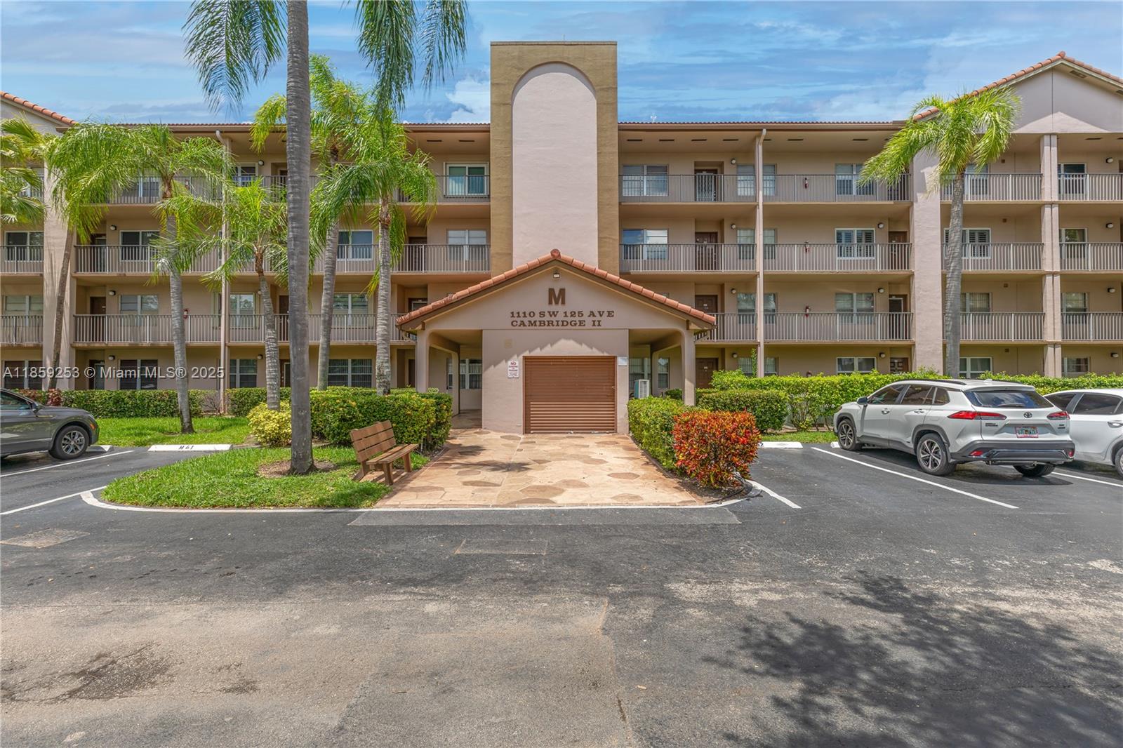 CAMBRIDGE AT CENTURY VILL - Residential