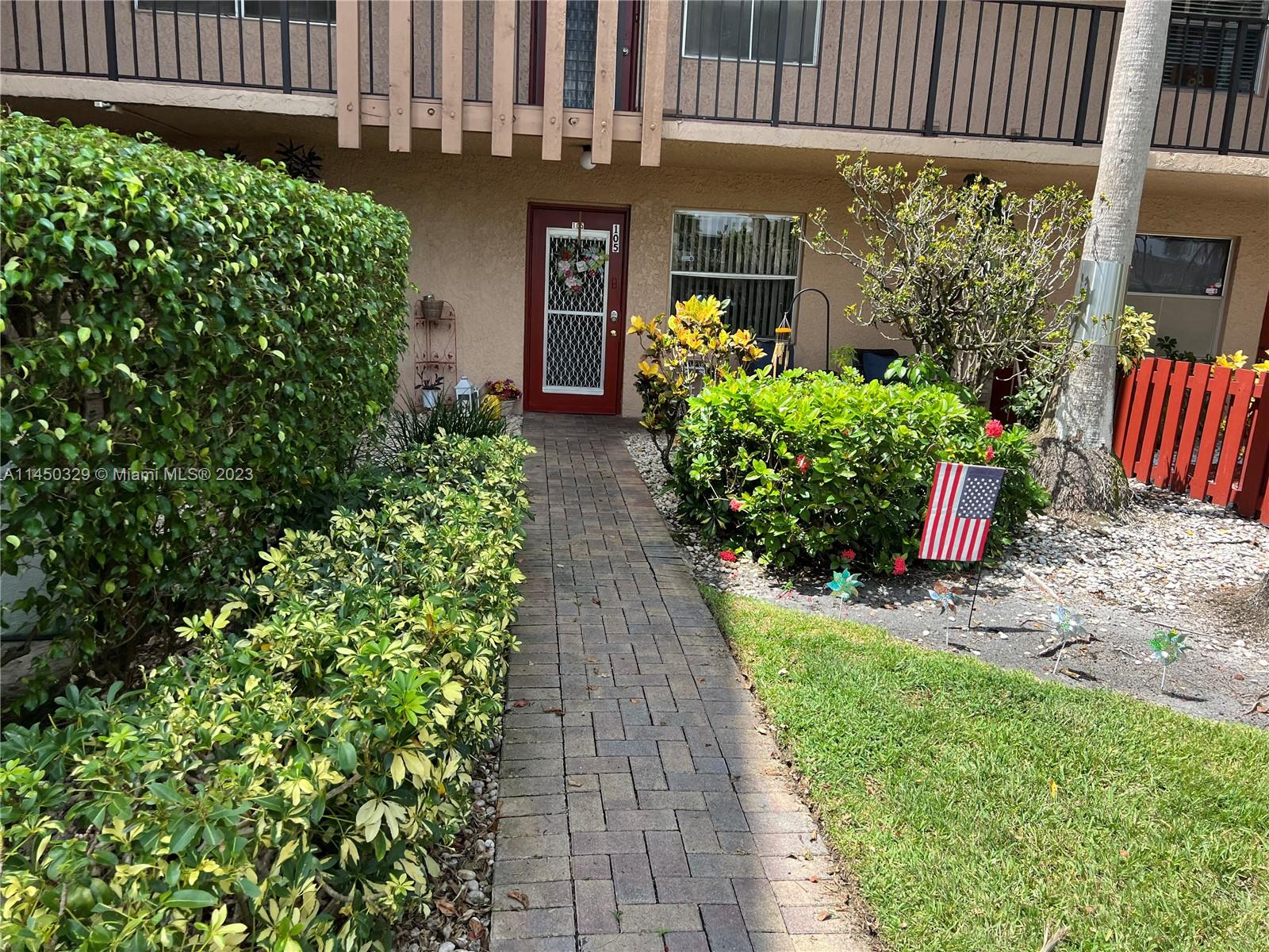 PALM LAKES CONDO - Residential