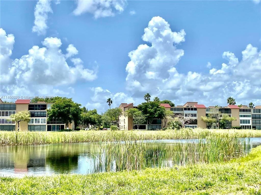 PALM LAKES CONDO - Residential