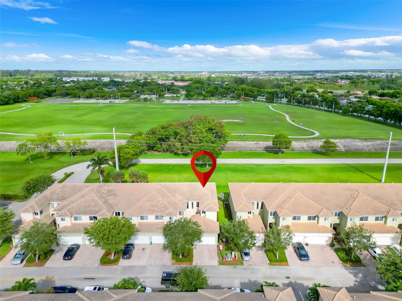 2346 SE 16th Ter, Homestead, FL, 33035/$395,000 4 2346 SE 16th Ter