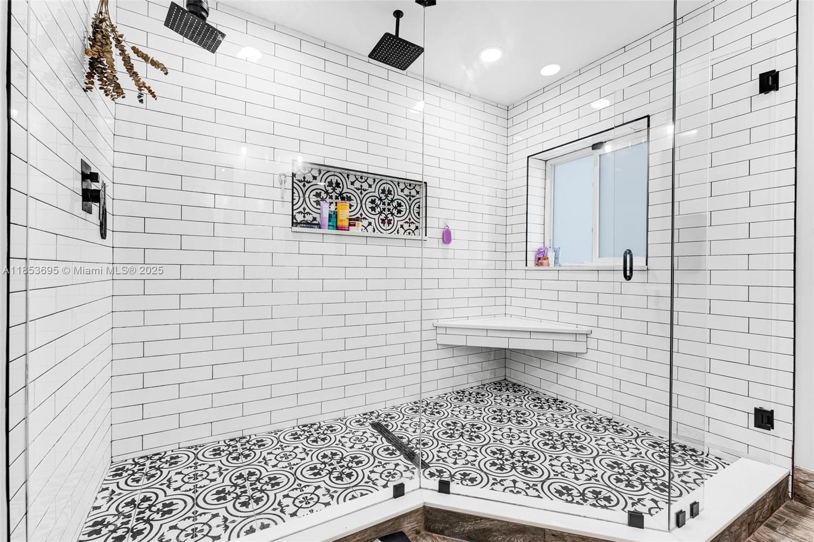 NORTH ACRES - Residential