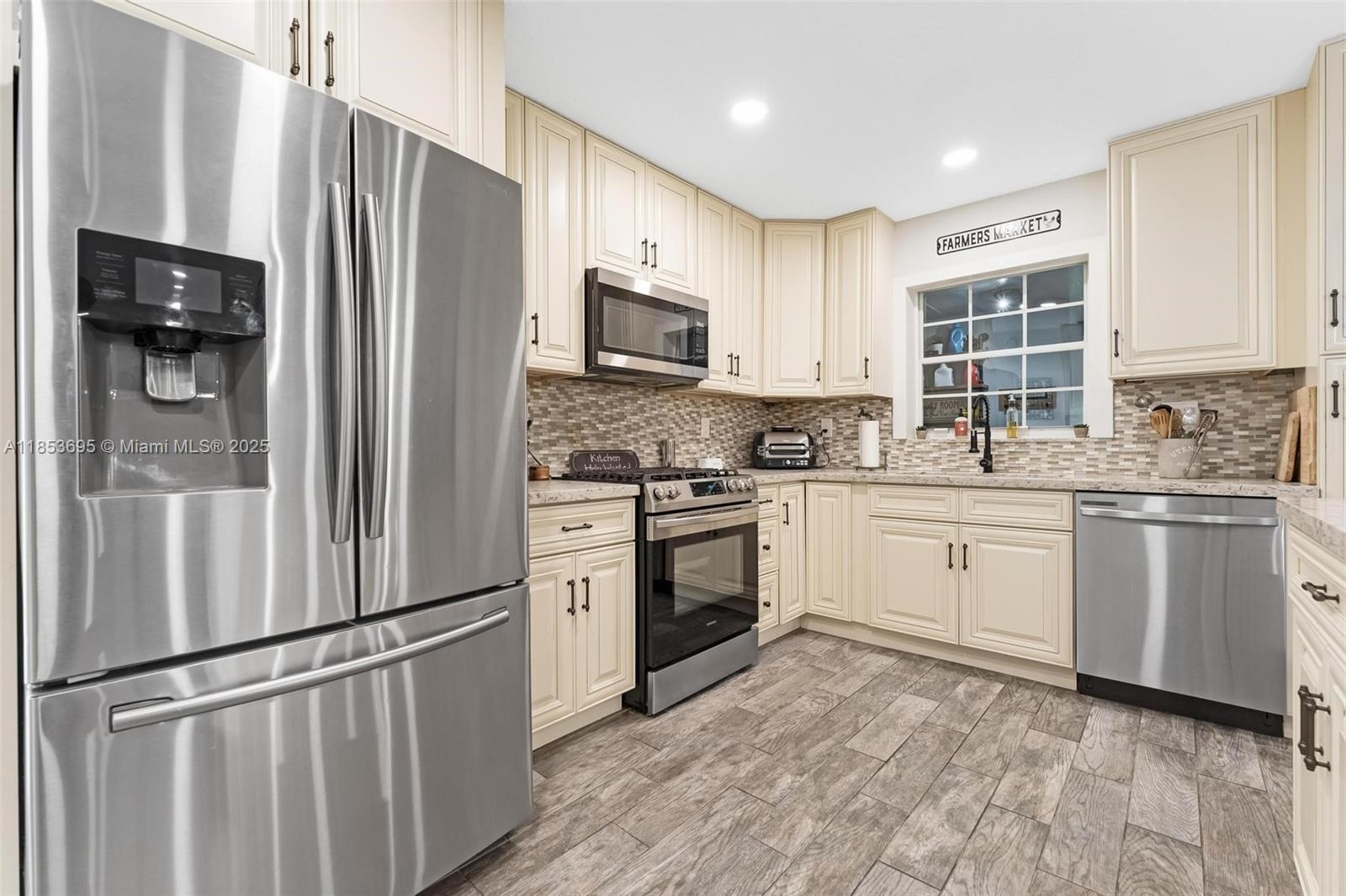 NORTH ACRES - Residential