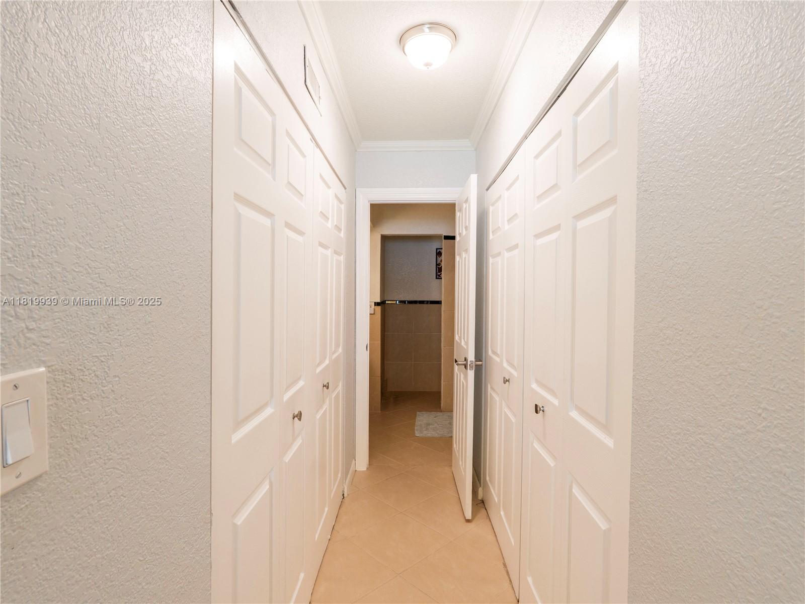 MIAMI LAKES WINDMILL GATE - Residential