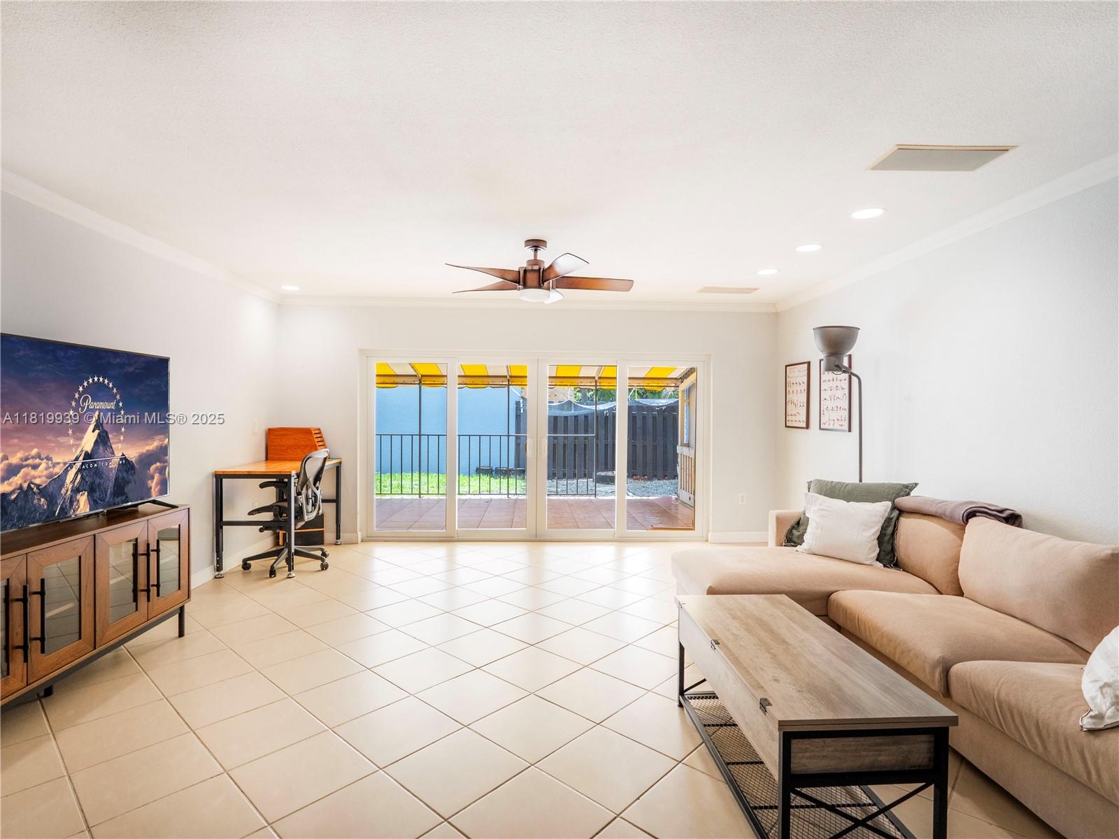 MIAMI LAKES WINDMILL GATE - Residential