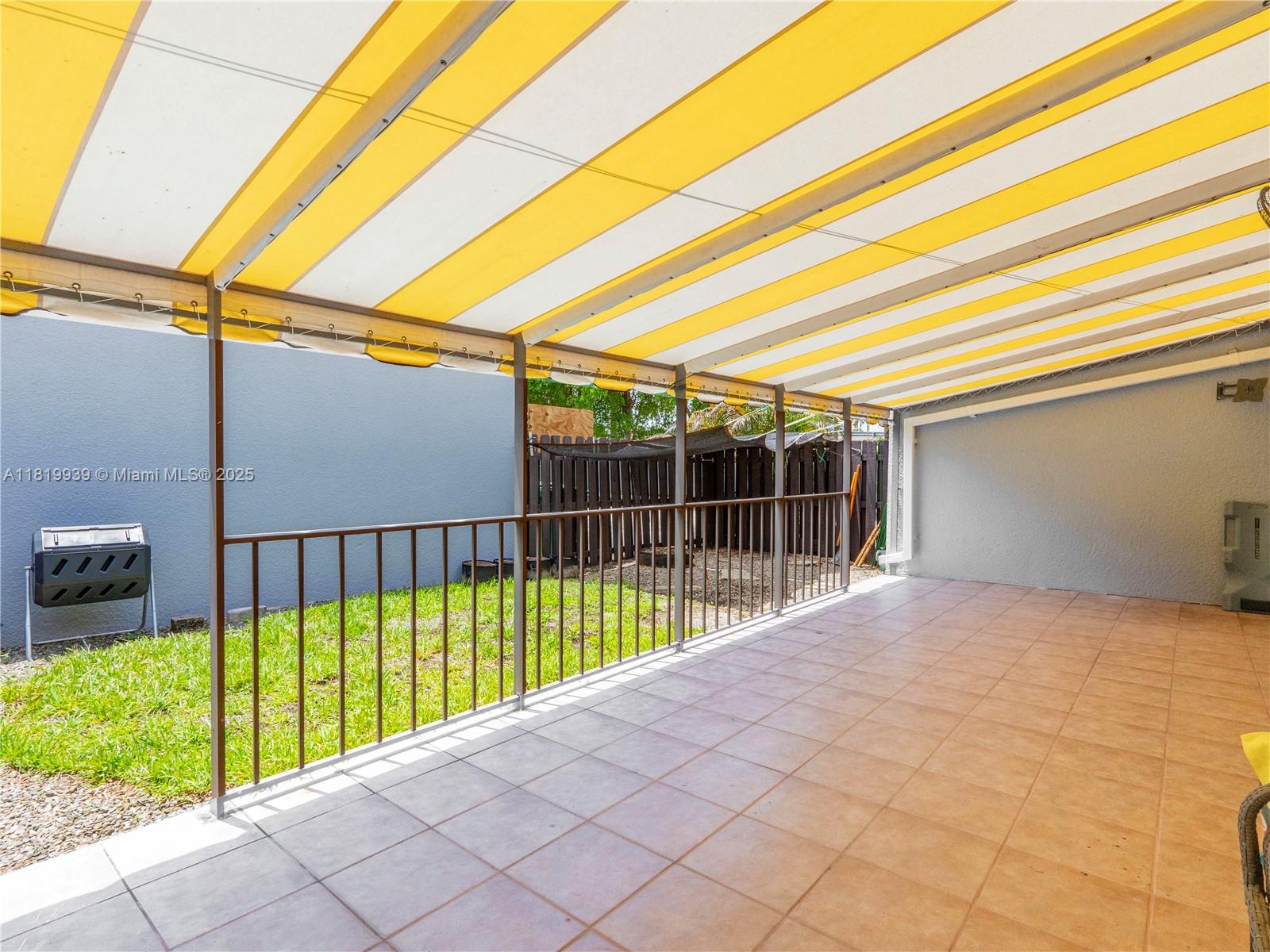 MIAMI LAKES WINDMILL GATE - Residential