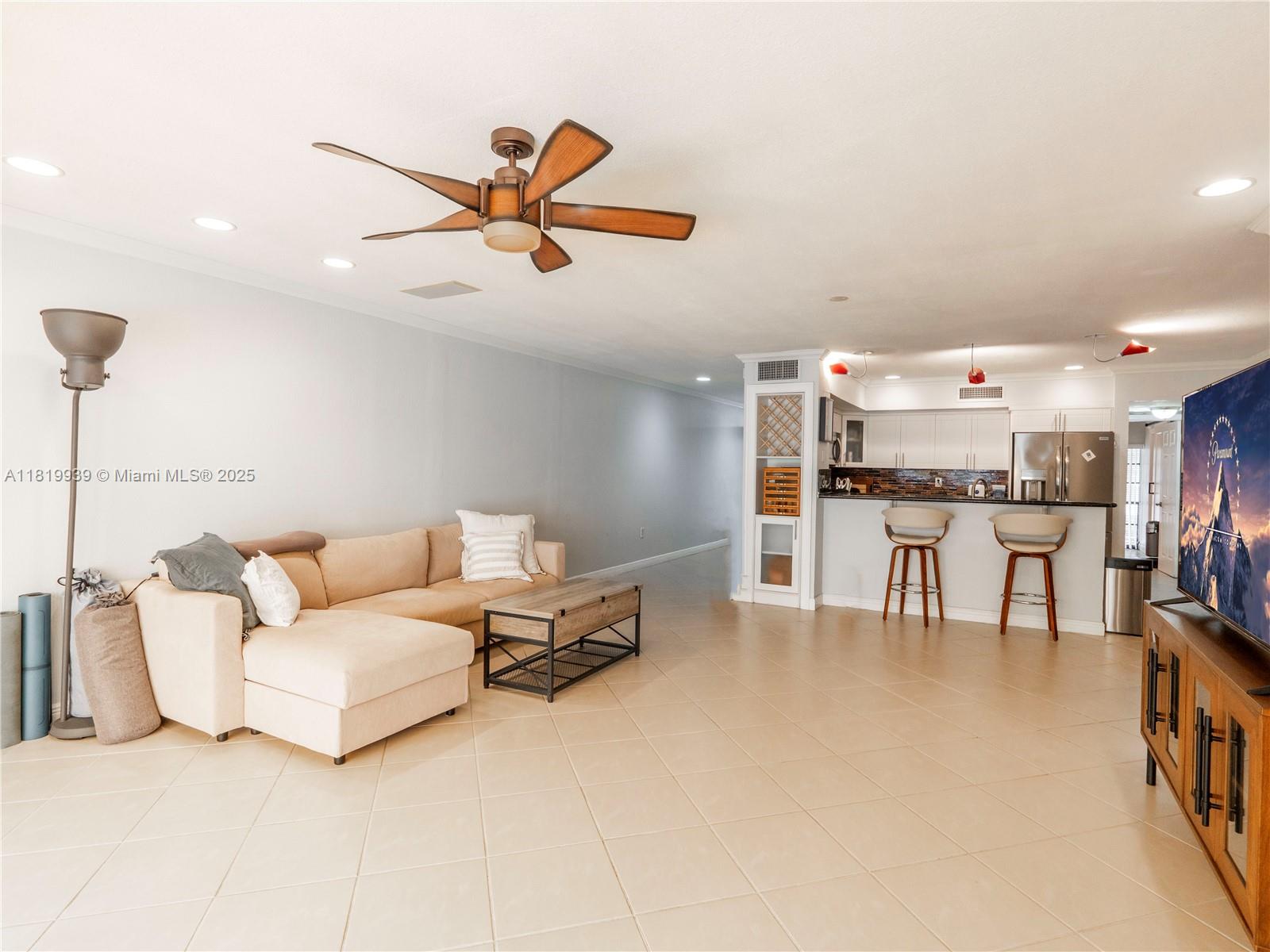 MIAMI LAKES WINDMILL GATE - Residential